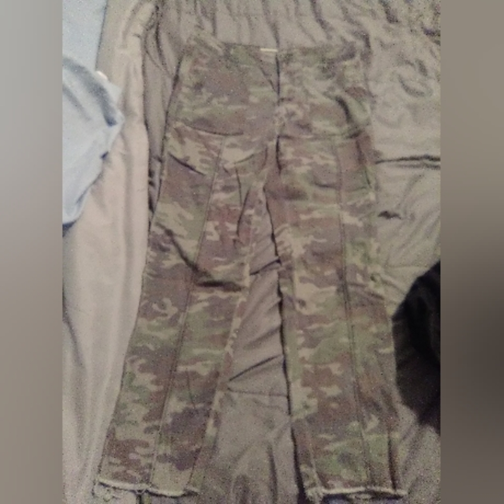 Camo capris